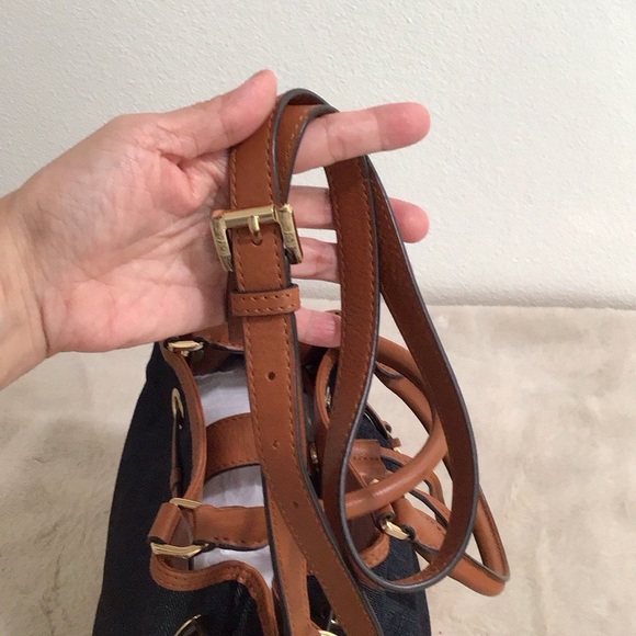 EUC. MICHAEL KORS Denim Blue Drawstring Straw Bucket Top Handle/Crossbody Bag - Picture 8 of 16